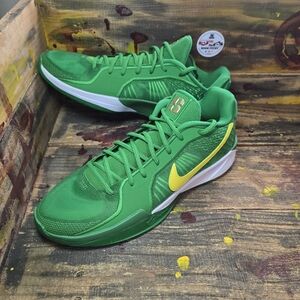 Nike Sabrina 2 Oregon Womens Size 12.5,13.5 Men 11, 12 Green Yellow HQ4344-300